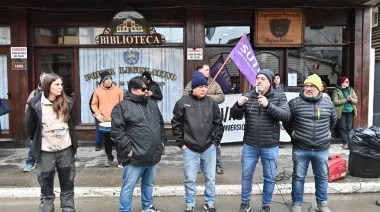 Docentes fueguinos: el reclamo que podría destrabar un salario de $3 millones