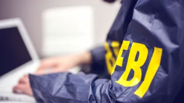 FBI investiga a IDScan.net por una filtración masiva de licencias en EE.UU. y Canadá