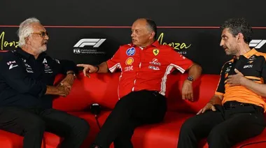 Briatore estalló contra la FIA tras la sanción a Gasly y denunció vínculos con McLaren