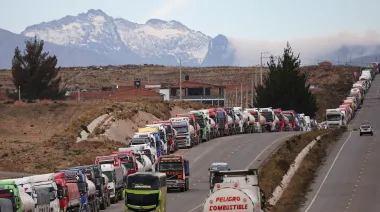 Bolivia baja el diésel a Bs 16,50 y Paz sostiene el recorte de subsidios