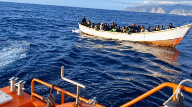 Canarias: el rescate de 44 personas deja una cronología con semanas aún sin explicar