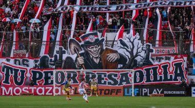 Chacarita, en crisis: derrota ante Atlanta, zona de descenso y violencia entre barras