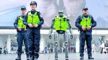 China acelera el desarrollo de robots humanoides para futuros combates