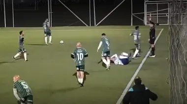 Cómo fue el cabezazo estilo Burrito Ortega a un árbitro en la Liga Senior de AFA