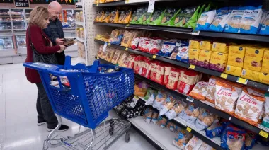 La inflación de agosto bajó al 1,7%, pero la comida vuelve a presionar los precios