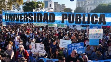 Universidades públicas en la calle: cuánto deberían aumentar los sueldos según la Ley