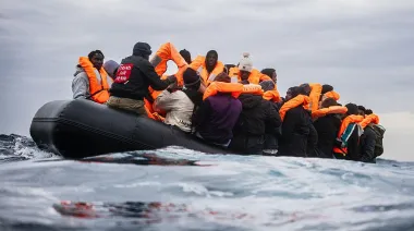 Europa: bajaron los cruces migratorios, pero crecieron las muertes en el mar