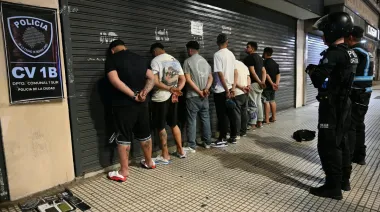 Robaban celulares y cadenas durante una protesta en Plaza de Mayo: terminaron todos presos