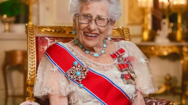 Noruega prepara otro funeral real: quién fue Astrid, la hermana de Harald V