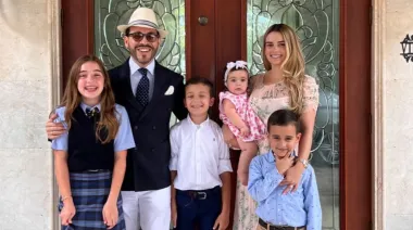 De la Espriella lleva la familia al centro mientras Colombia tiene cada vez menos hijos