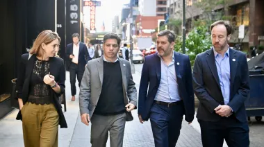 Kicillof coincidió con Milei en Nueva York y cuestionó el rumbo económico del Gobierno