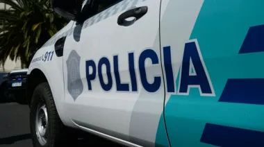 Dieciséis disparos por una moto: un policía recibió seis balazos y los atacantes escaparon