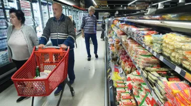 Tensión en los bolsillos: la suba de alimentos complica la desinflación