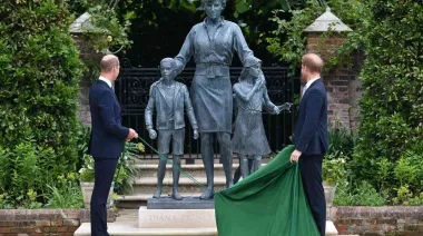 El dilema de William y Harry ante los documentales por los 30 años de Diana