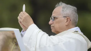 Feriados por el papa León XIV: qué se oficializó para CABA, PBA y Córdoba