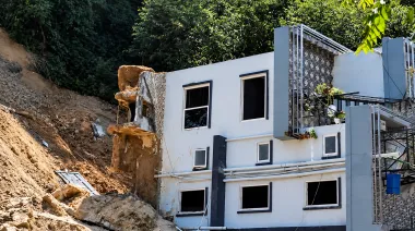 Dos aludes en un mes en Nepal: por qué el Himalaya puede liberar nieve, hielo y roca