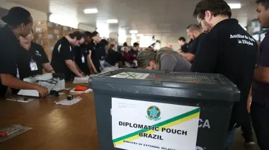 Brasil llevó a Europa alertas por posible interferencia externa antes de las elecciones