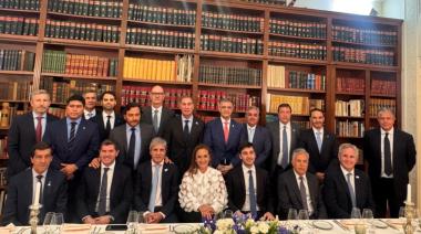 Santilli activa la negociación por las PASO 2027 con los gobernadores en París