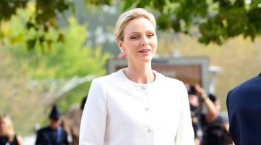 Por qué Charlene de Mónaco pudo vestir de blanco frente al papa León XIV
