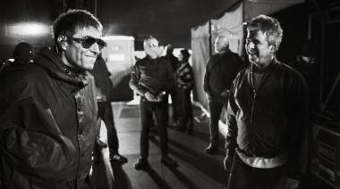Oasis, Noel y Liam Gallagher en alerta por una subasta de cintas inéditas en Londres