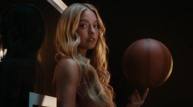 Sydney Sweeney lo hizo de nuevo: una publicidad sin ropa para una casa de apuestas