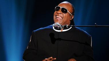 Stevie Wonder vuelve a los escenarios: dónde tocará y cuándo arranca la gira