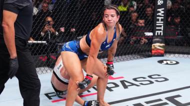 Ailín Pérez venció a Norma Dumont en UFC y logró su séptimo triunfo consecutivo