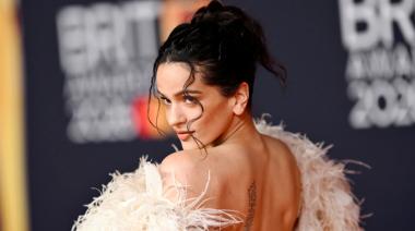 La canción de U2 sobre Rosalía llena de intrigas el lanzamiento del nuevo disco