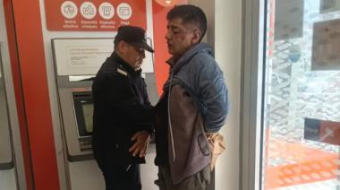 Terror en un banco de La Matanza: el video que muestra cómo terminó un intento de robo