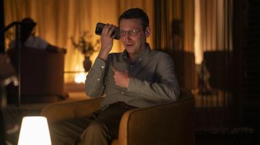 La silla, la extraña e incómoda serie de 8 episodios que no te podés perder