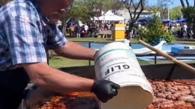 Escándalo en La Madrid: usaron bidón de glifosato en la Fiesta del Chorizo a la Pomarola