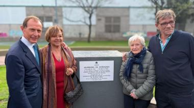 Real Madrid homenajeó a Alfredo Di Stéfano en Buenos Aires con una placa por su centenario