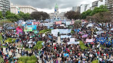 Marcha Federal Universitaria: la advertencia a Milei sobre 2027 en medio de la represión