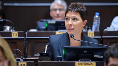 Mayra Mendoza logró la Ley Ema en PBA: qué cambia en escuelas y en cuántos días
