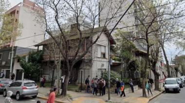 Tragedia en Quilmes: un bebé de 12 días murió tras caerle una palta en la cabeza