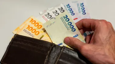 Sube el salario mínimo en octubre, pero sigue lejos de cubrir la canasta básica
