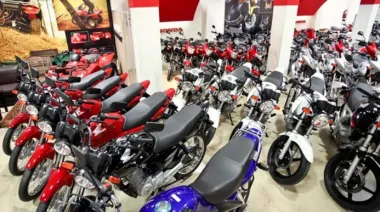 Motos en alza y autos en baja: un mercado más chico y con más importados