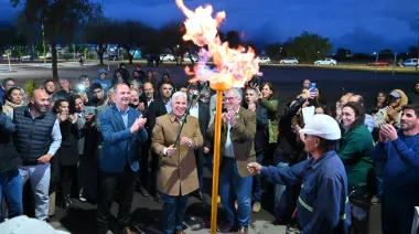 El plan “Chau Garrafa” llega a La Punta: Poggi inauguró una red de gas de $4.800 millones