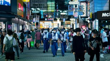 Japón eleva a 200.000 yenes la tasa para obtener la residencia permanente