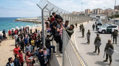 Grecia impulsa un giro europeo para suspender el asilo ante crisis migratorias