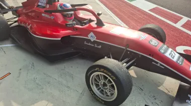 Lázaro Bainotti probó un auto en la Fórmula 4 italiana y sorprendió a todos: cómo le fue