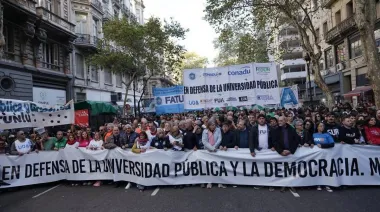 Protesta universitaria, empujones y acusaciones: las dos versiones del conflicto en Educación