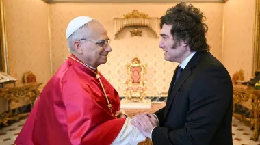 Milei le deseó una pronta recuperación al papa León XIV antes de su operación