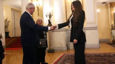 Trump apartó a su embajadora en Grecia tras denuncias de favores y dinero