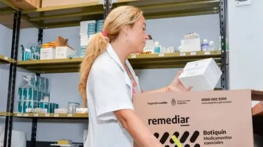 Remediar: el Gobierno recortó el listado de medicamentos, cuáles quedan y qué cambia