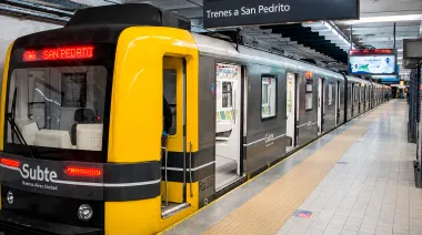 Paro de subtes: trabajadores paralizan el servicio tras un conflicto con la Policía