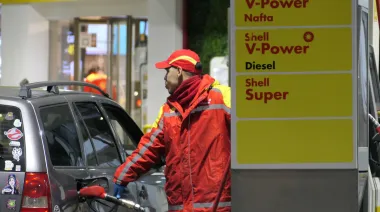 Nafta y gasoil: cuánto cuesta llenar el tanque en octubre y qué combustible subió más