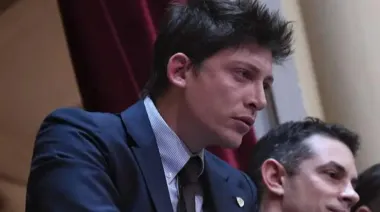 Santiago Caputo defendió la Ley Malvinas y afirmó que tiene respaldo de gobernadores