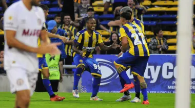Un jugador de Rosario Central saldría con la mamá de un ex participante de Gran Hermano