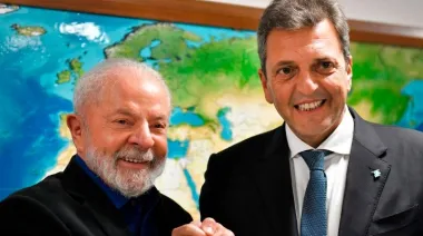 Massa le pidió a Milei que reconozca el triunfo de Lula y normalice el vínculo con Brasil